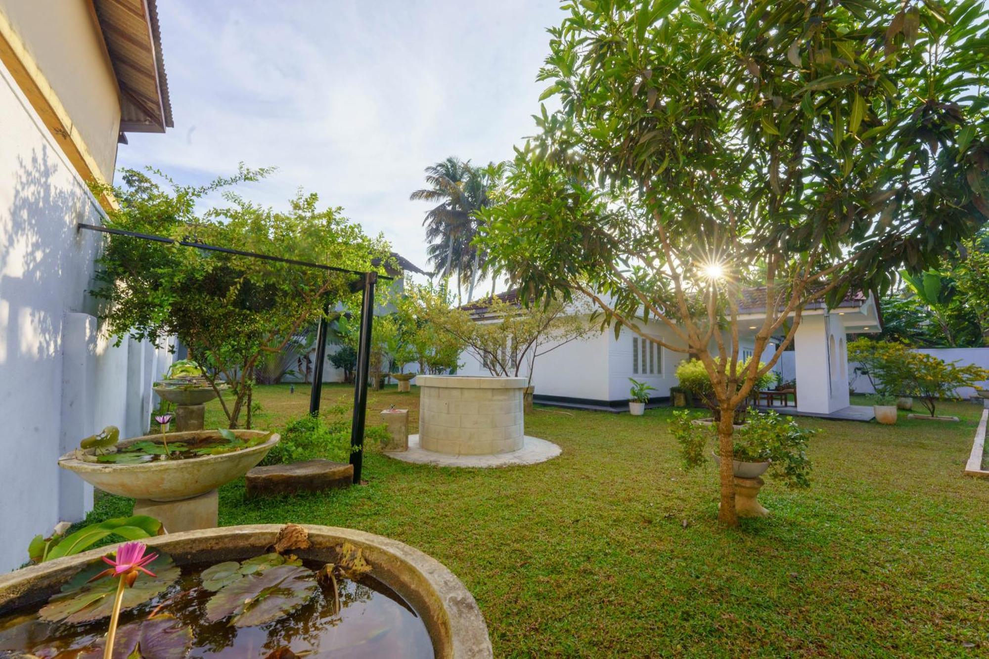 The Embrace Villa Matara Exterior photo