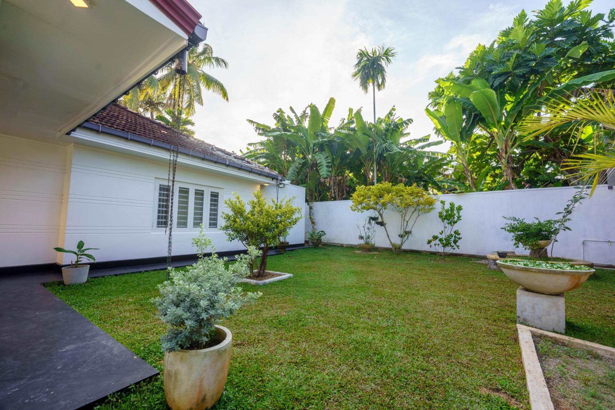 The Embrace Villa Matara Exterior photo